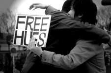 free_hugs.jpg