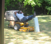 funny-people-passed-out-lawn-mower.png