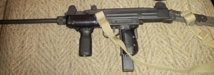 Uzi-carbine.jpg